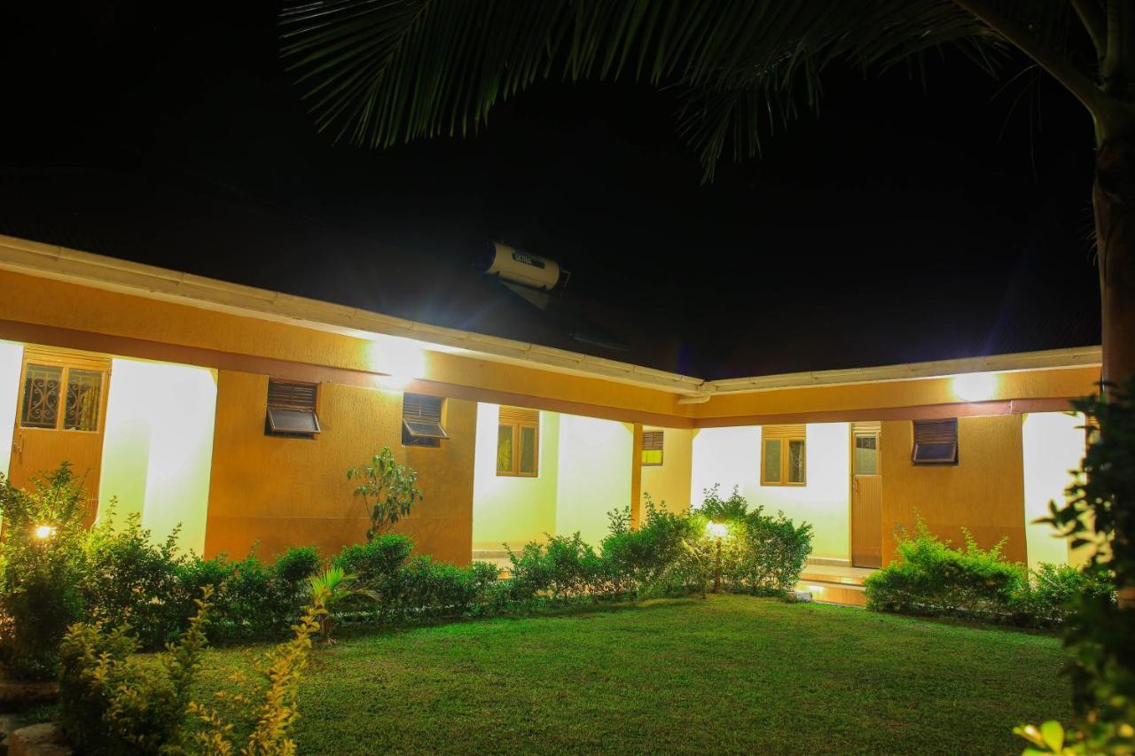 Palm Star Motel Fort Portal المظهر الخارجي الصورة