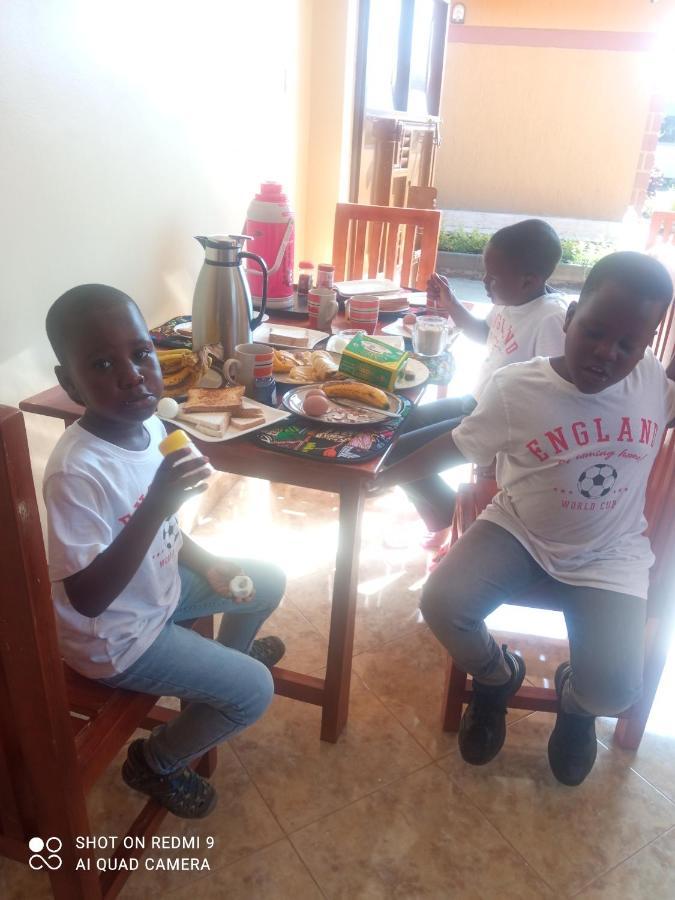 Palm Star Motel Fort Portal المظهر الخارجي الصورة