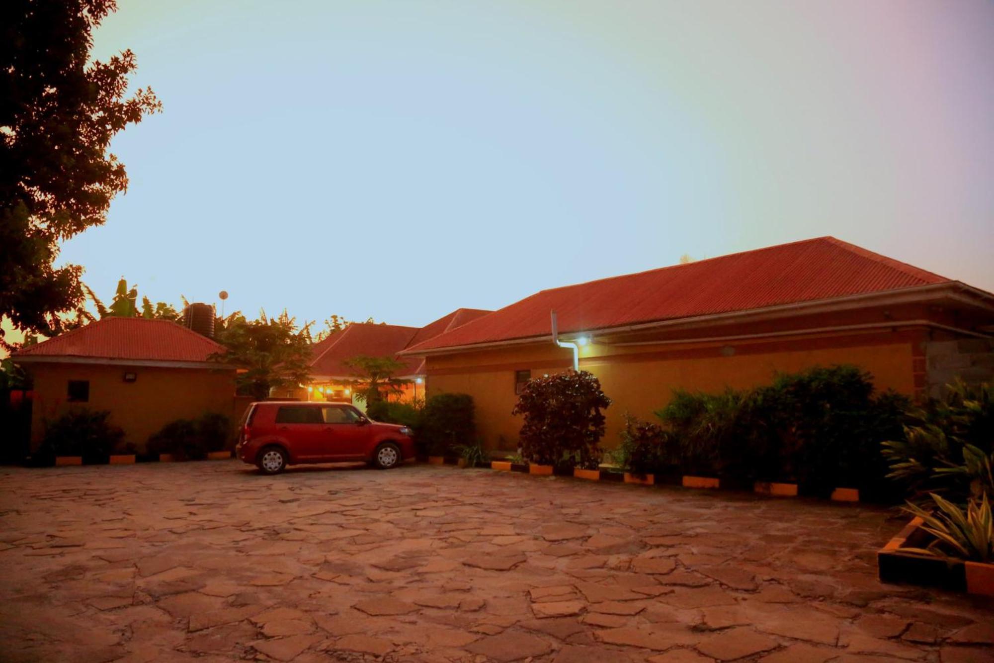 Palm Star Motel Fort Portal المظهر الخارجي الصورة