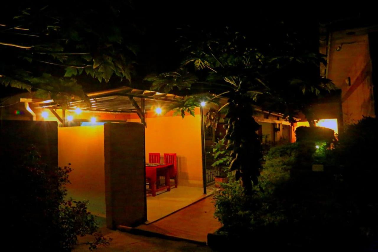 Palm Star Motel Fort Portal المظهر الخارجي الصورة